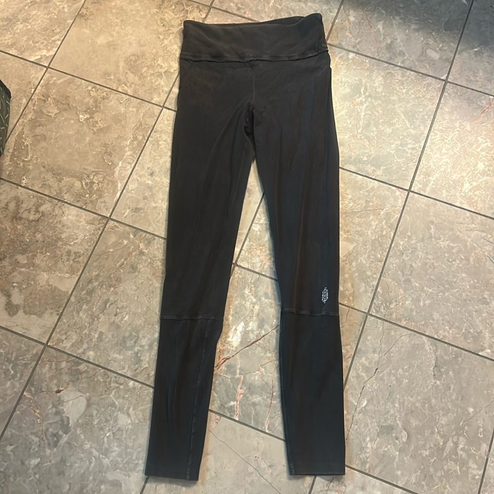 Free People Movement leggings. Only worn a few times.